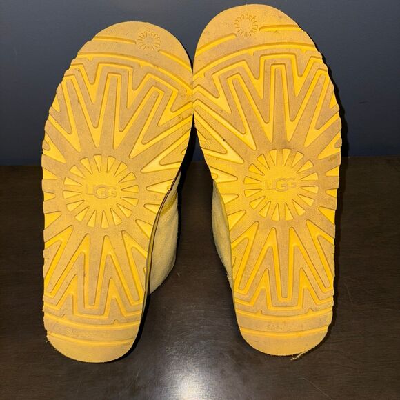 UGG Neumel Suede Chukka Ankle Boots Corn Yellow Mens Size 10 Lace Up Wool Plush